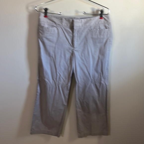 Pants - Dockers Capris